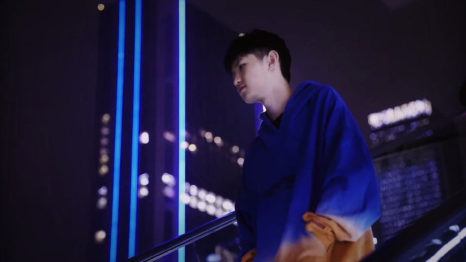 LEC比赛G2击败MSF，并成为首个锁定S12席位的队伍